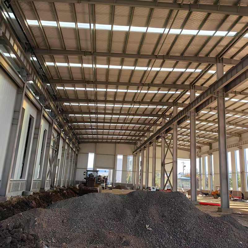 Что такое навес из стальной конструкции и почему он лучше традиционных навесов для автомобилей